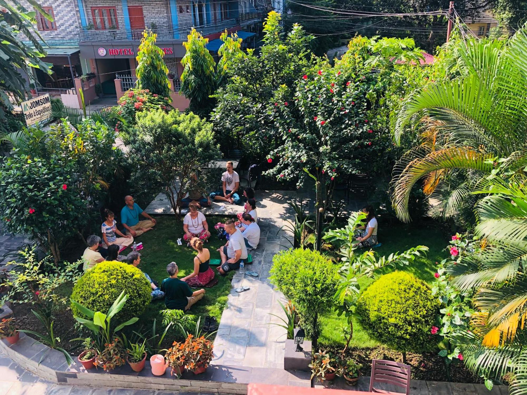 Hotel Guru Pokhara Zewnętrze zdjęcie