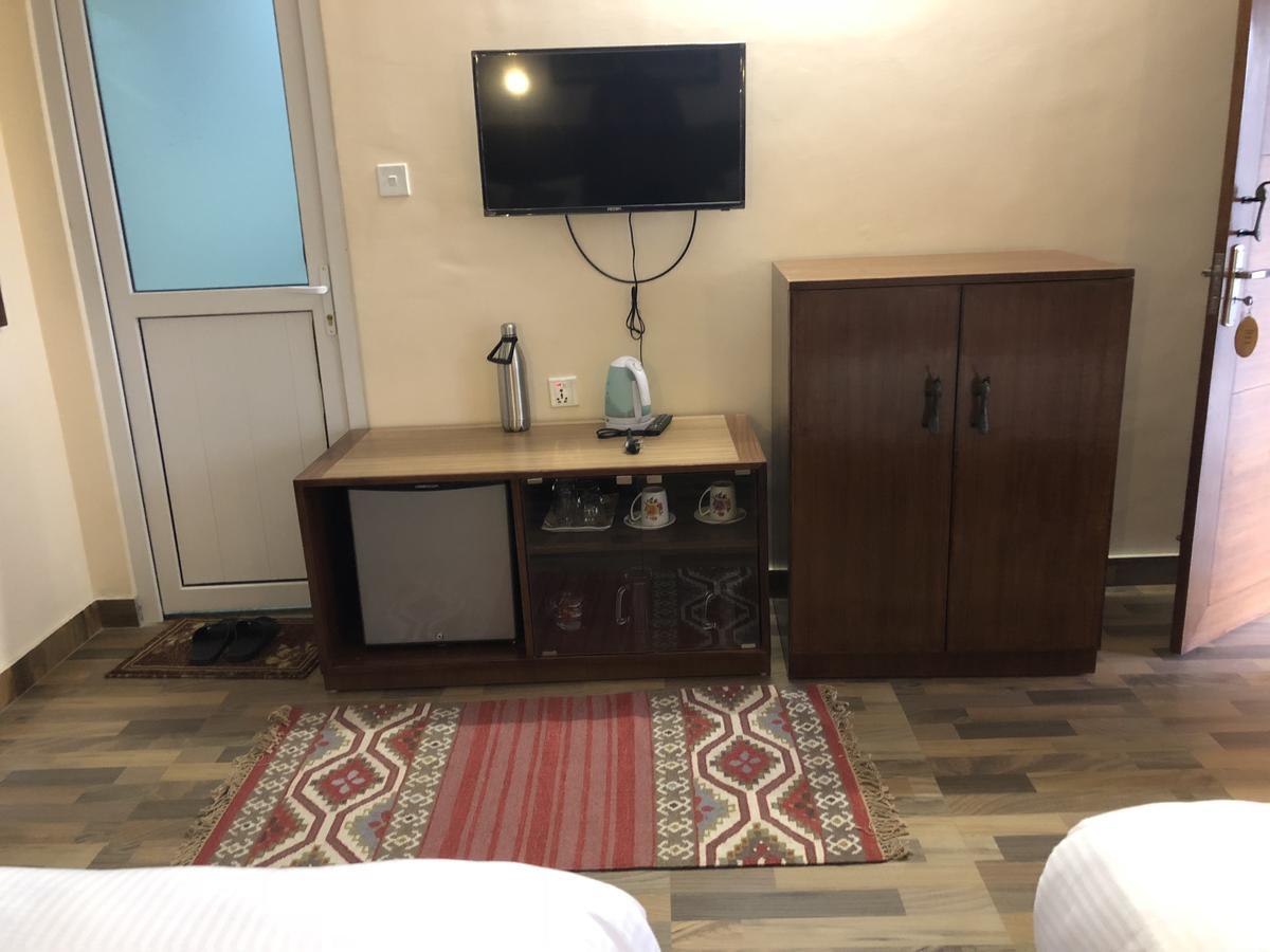Hotel Guru Pokhara Zewnętrze zdjęcie