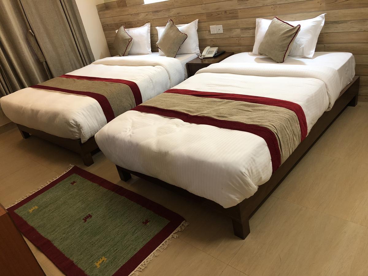 Hotel Guru Pokhara Zewnętrze zdjęcie