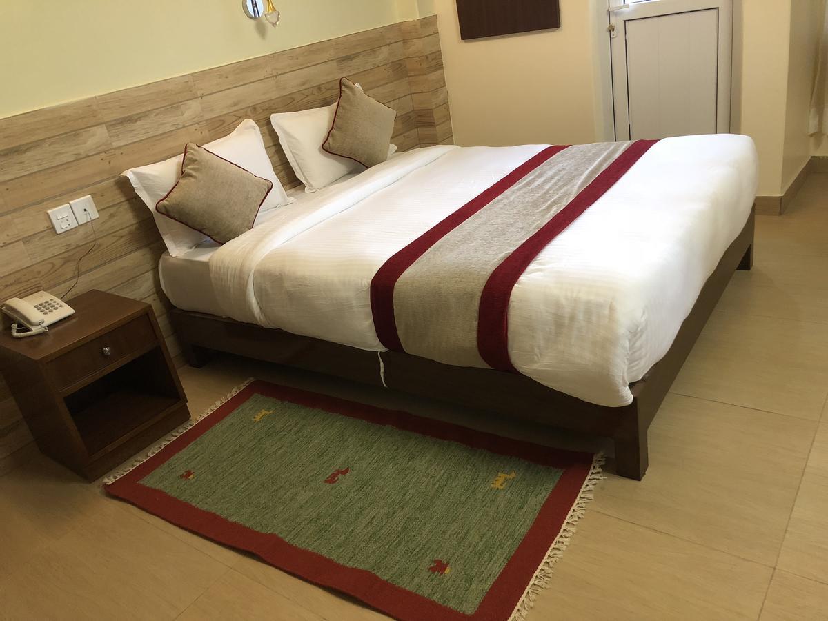 Hotel Guru Pokhara Zewnętrze zdjęcie
