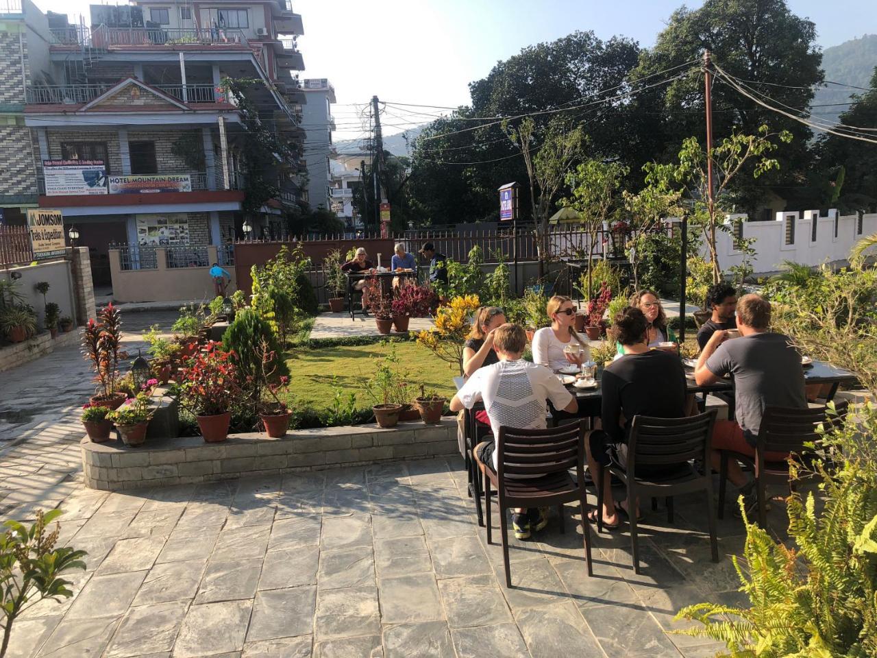 Hotel Guru Pokhara Zewnętrze zdjęcie