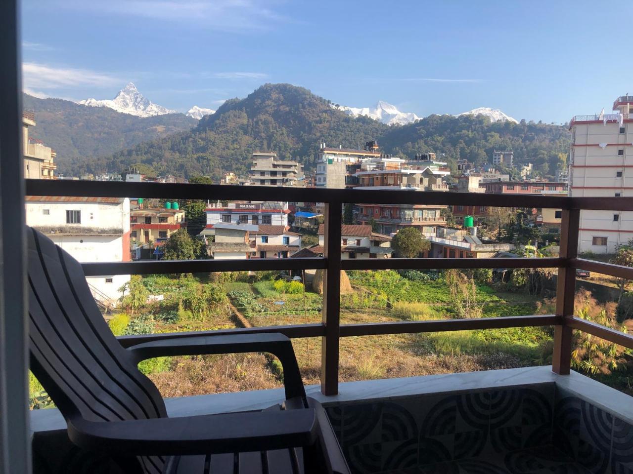Hotel Guru Pokhara Zewnętrze zdjęcie