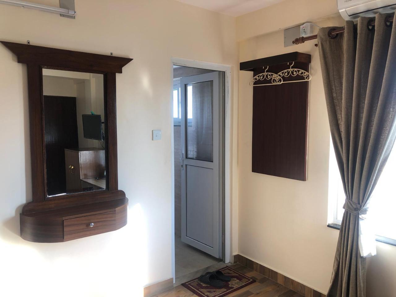 Hotel Guru Pokhara Zewnętrze zdjęcie