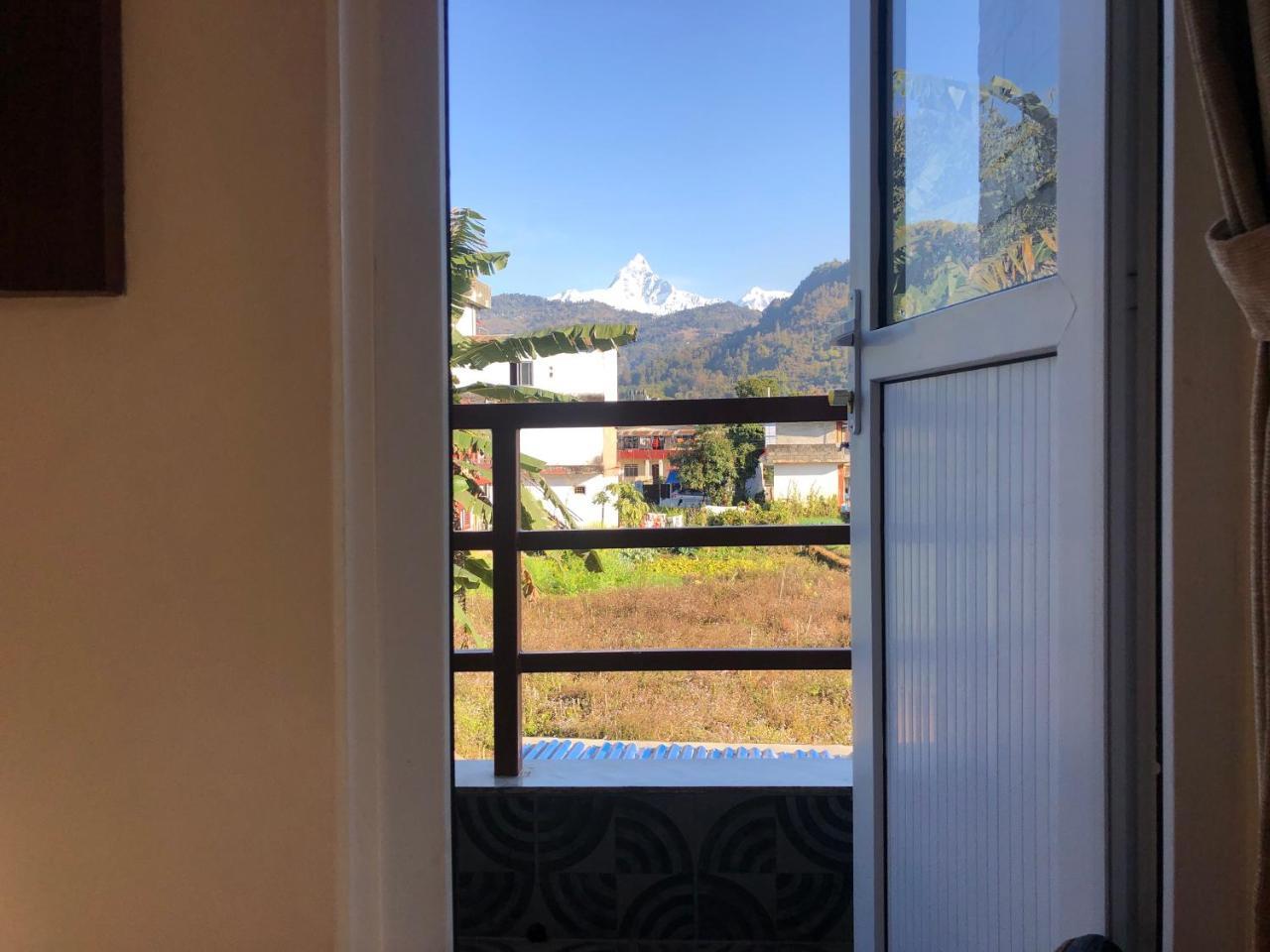Hotel Guru Pokhara Zewnętrze zdjęcie