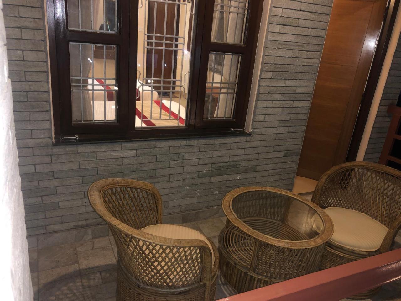 Hotel Guru Pokhara Zewnętrze zdjęcie