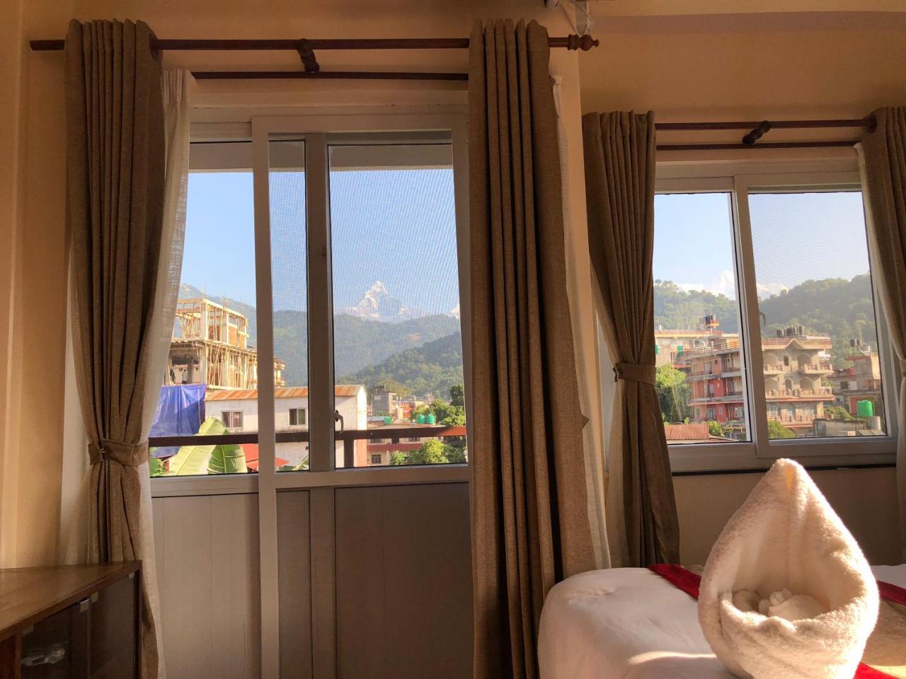 Hotel Guru Pokhara Zewnętrze zdjęcie