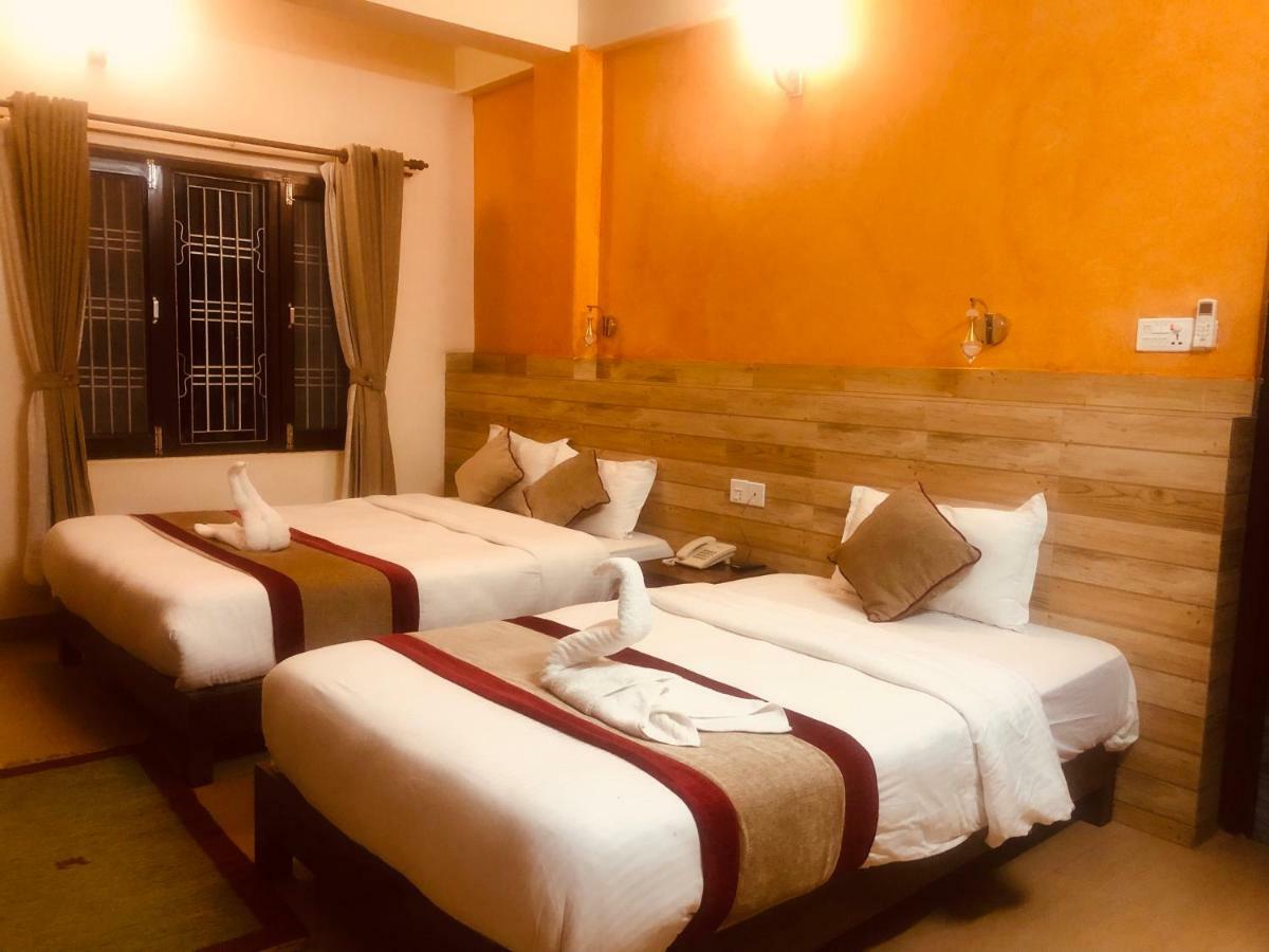 Hotel Guru Pokhara Zewnętrze zdjęcie
