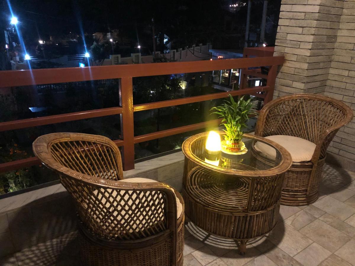 Hotel Guru Pokhara Zewnętrze zdjęcie